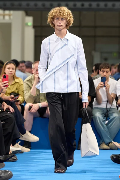 Look 34
